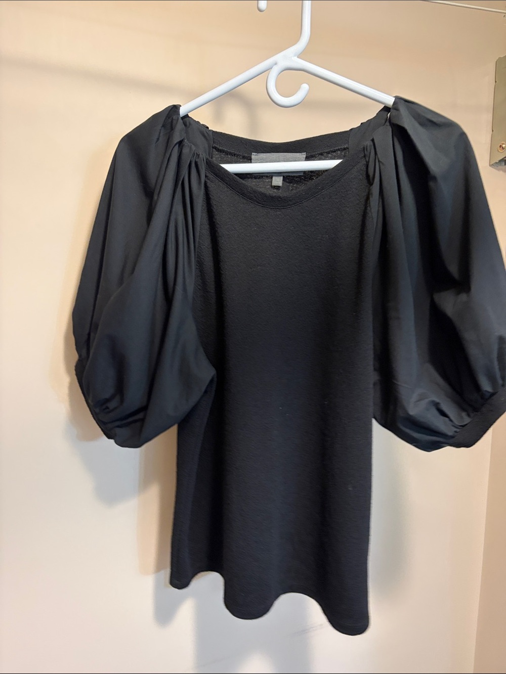 Black Puff-Sleeve Knit Top